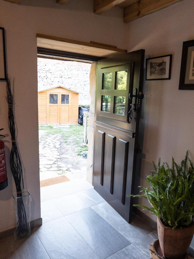 La Casina Del Corral Villa Onís Exteriör bild