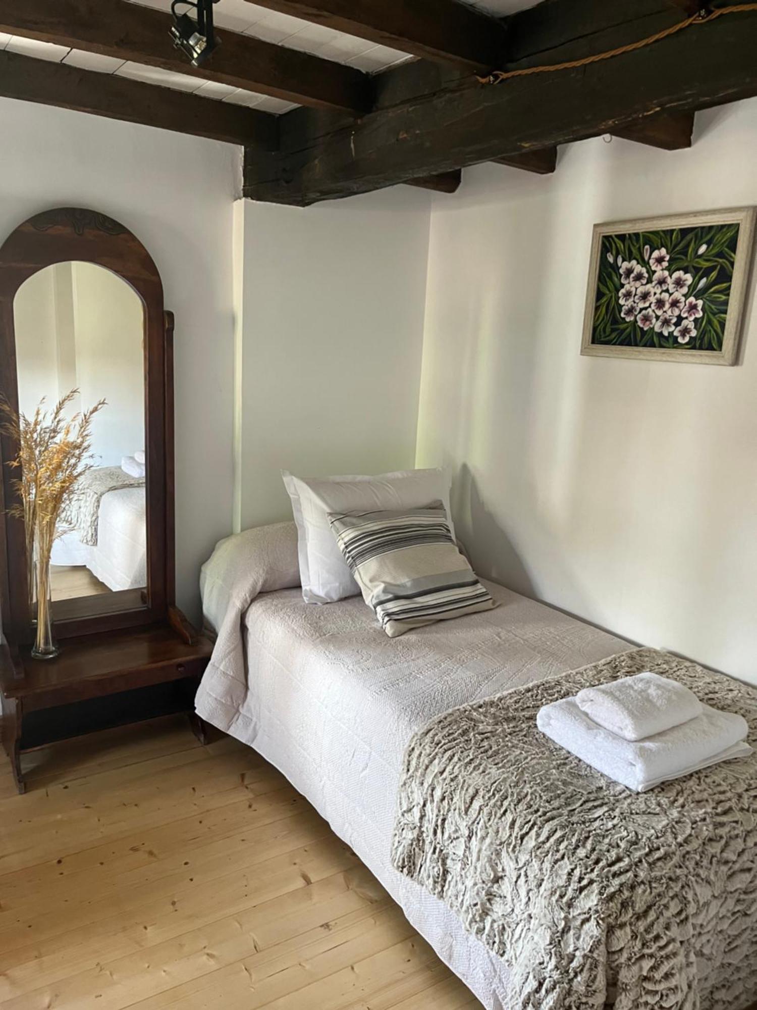 La Casina Del Corral Villa Onís Exteriör bild